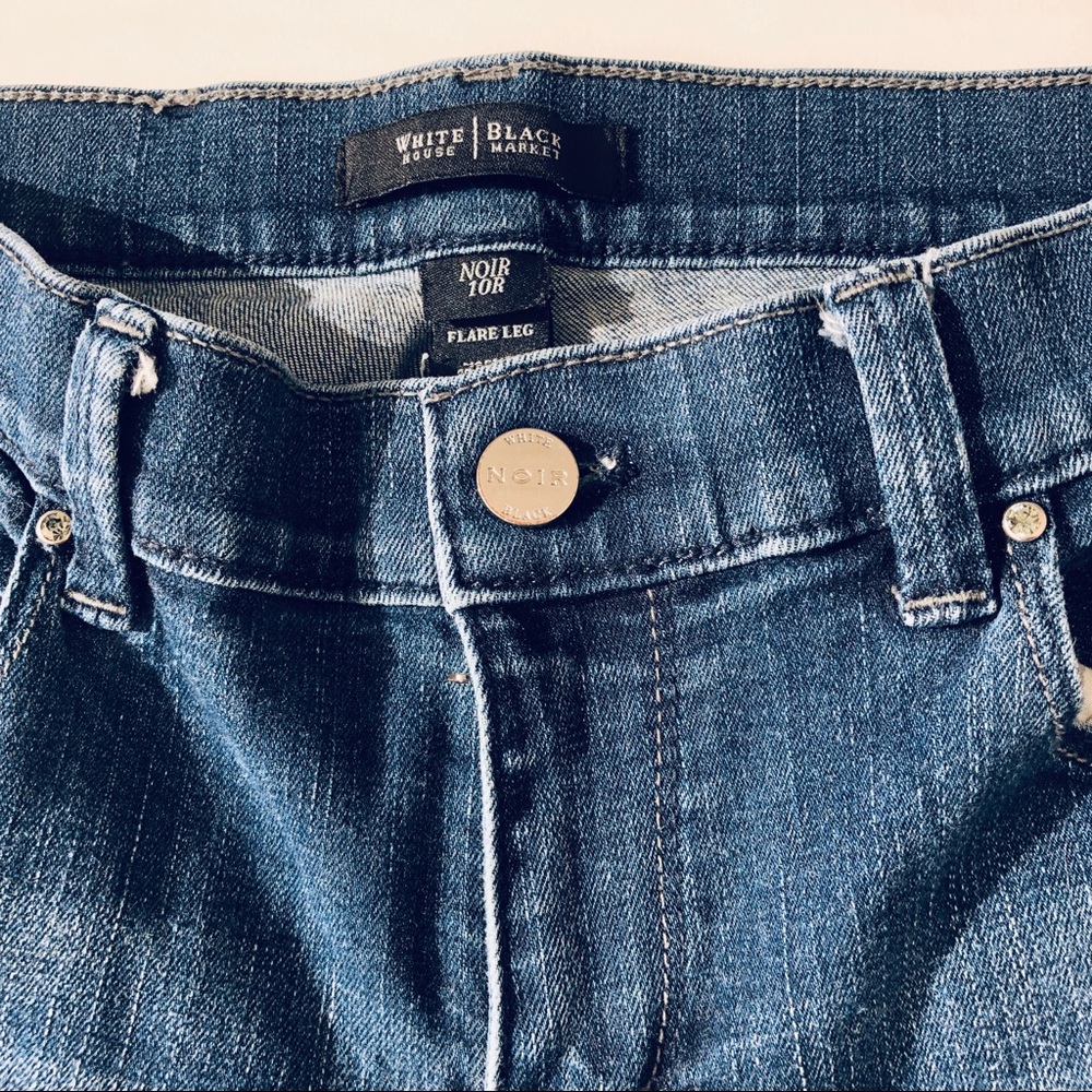 WHBM Flare Leg Mid-Rise Blue Jeans. - Picture 3 of 8